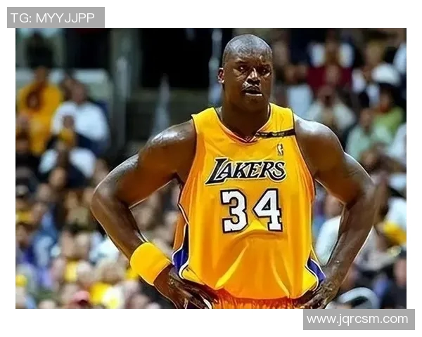 奥尼尔如何在勇士内线对抗中展现统治力与技巧的较量