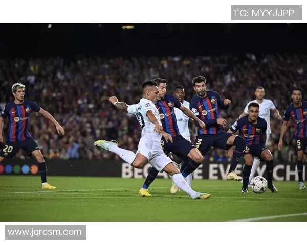 巅峰巴萨与巅峰米兰的对决谁能称霸足球历史的巅峰之战